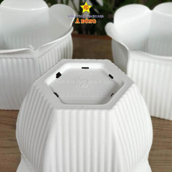 z2391474230102_89df7d84ac7bf22d7c057a41d66098a7-600x600