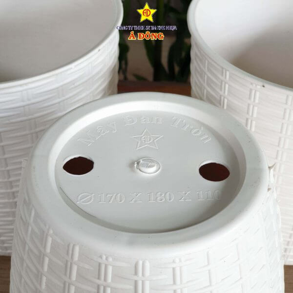 z2391475279462_39afff816d595cc920ffb301b9d8bd30-600x600